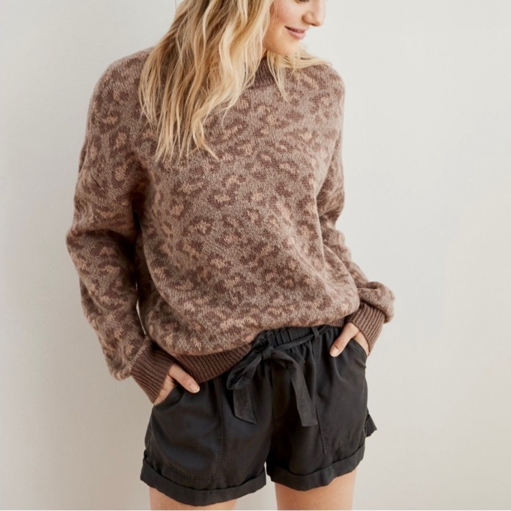 Aerie Leopard Crew Pullover Sweater size XXS